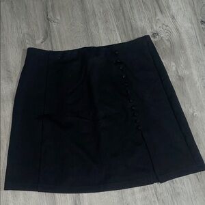 Elegant Black Buttoned Women's Skirt